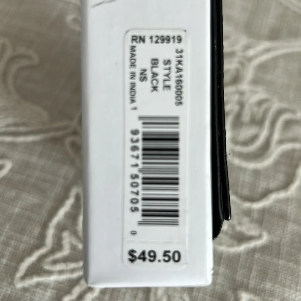 Calvin Klein NIB Logo Black Slim Bifold Card Holdee with RFID Protection